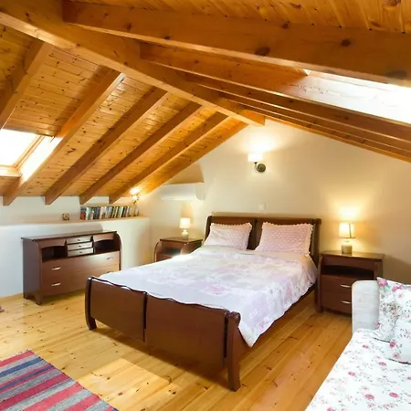 Mara's Traditional Holiday home Kato Pavliana